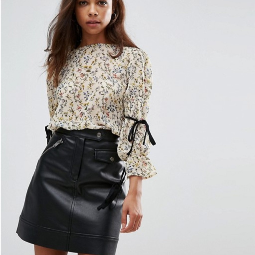 NWT Fashion Union Petite High Neck Floral Blouse